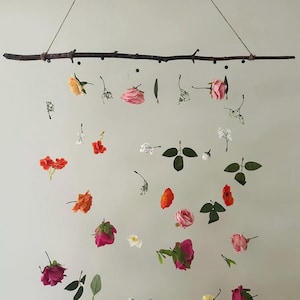 Wildflower Garland, Spring Flower Garland, Summer Wedding Garland, Wood Floral Hanging Warm Boho Girls Bedroom Wall Decor, Garden Garland
