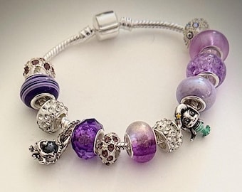 Pulsera con dijes de villanas de Ariel y Úrsula – Sirena morada – Regalo de fantasía inspirado en la fantasía