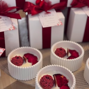 Candela | Bomboniera con petali di rosa |Personalizzata per Laurea o altri eventi
