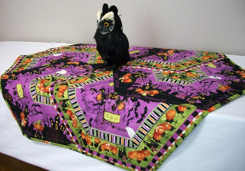 Halloween Table Topper Interlocking Hexagonal Quilted Happy Haunting