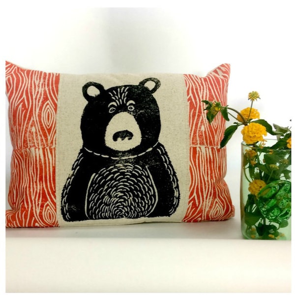 Almohada de oso negro: color de veta de madera a su elección