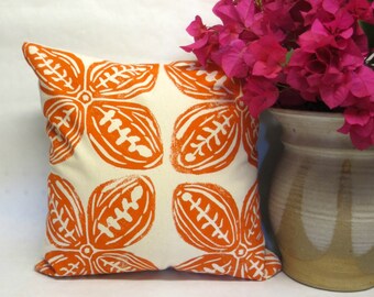 Oranges Tribal Print Kissen: Handblock cremefarbene Baumwollleinwand