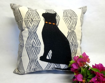 Hand-Block Print Katze Kissen: Schwarzes Filz-Silhouette, modernes Wohndekor