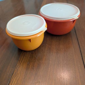 Vintage Tupperware Nesting Mixing Bowl Set - Orange & Red