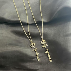 Collier fleur de naissance-Collier en or avec fleur de naissance-Collier nom floral-Cadeaux d'anniversaire-Cadeaux personnalisés pour maman-Cadeau pour elle