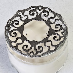 Ornate Iron Lace Candle Topper, Scrollwork Metal Candle Shade, Gothic Victorian Farmhouse Decor, Victorian-Style Jar Candle Cover, Jar lid