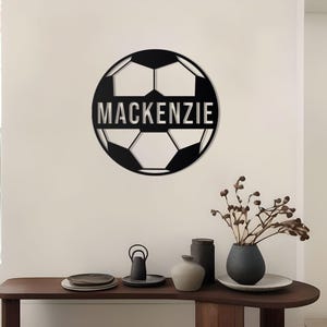 Benutzerdefinierte Fußball Ball Namensschild, Fußball Namensschild, Metallwandkunst, personalisierte Sportwandkunst, Sportnamenschild, Geschenk für Fußballspieler