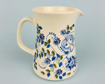 Jarra de leche y crema vintage MCM Figgjo Lotte - 10,5 cm x 8 cm. Fabricada en Noruega entre 1962 y 1985 aproximadamente.
