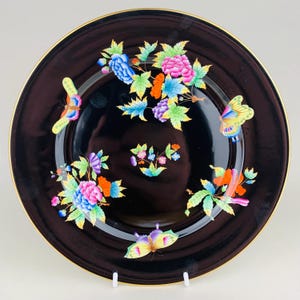 Vintage Herend Queen Victoria Black Dinner Plate 2525 VE-FN Hungary 26cm Gilt #2