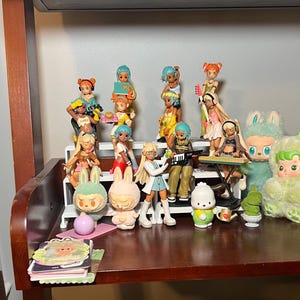 3D-Printed PopMart Display Stand – Collectible Organizer for Mini Figures