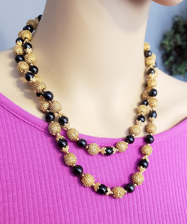 High End Necklace Vintage Necklace Faux Black Pearl Necklace Black /& Gold Statement Necklace Stunning Beaded Necklace Nubby Gold Beads