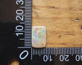Pedra de Opala Australiana Natural - Cabochão Retangular (3,55 ct)