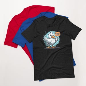 Camiseta gráfica "Angry Birds, demasiado genial para volar": una camiseta atrevida y divertida.