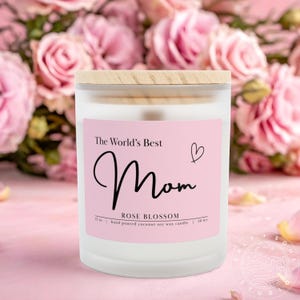 World&#39;s Best Mom Candle Gift, Mother&#39;s Day Gifts, Rose Scented Candle, Perfect Gift for Mom, Roses, 11oz Soy Wax Candle, Mom Candle Gift