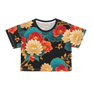 Floral Print Crop Tee: Vibrant Polyester Summer Top