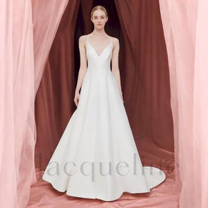 Minimalist Wedding Dress, Simple Wedding Dress with V Neck, Open Back Wedding Dress, Sleeveless Summer Wedding Dress, Taffeta Bridal Dress