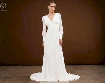 Elegant Chiffon Wedding Dress: Long Sleeve V-Neck, Fit & Flare