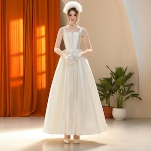 Elegant Square Neck Satin Wedding Dress: Modern A-Line Bridal Gown