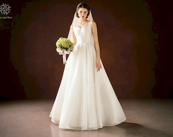 Minimalist Wedding Dress: Sweetheart Neckline, Empire Waist