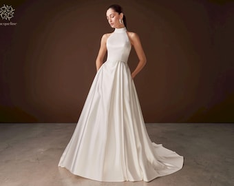 Minimalist Satin Neckholder Brautkleid: Offener Rücken Kapelle Schleppe