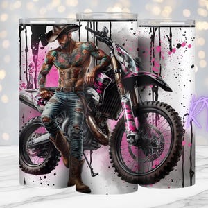 Cowboy avec moto, citations positives, conception PNG 20 oz, numérique, fille tatouée, impression par sublimation, meilleures ventes, roses, Rhiannon Thatcher
