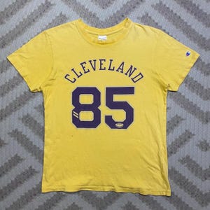 Vintage 90s CHAMPION Cleveland Football T-shirt
