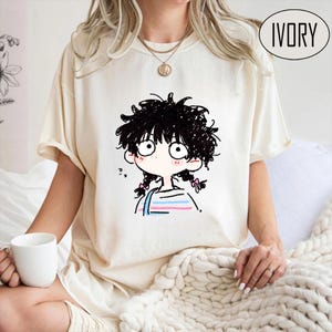 Camiseta estética de chica – Camiseta artística con cara de caricatura – Camiseta con estampado de flores en tonos pastel – Regalo informal y suave para mujeres y adolescentes