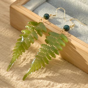 Real Fern Leaf Resin Earrings – Handmade Botanical Dangle Jewelry, Nature Spirit Drop Earrings, Forest Aesthetic