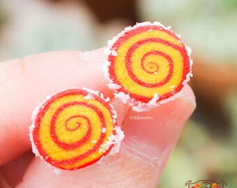 Nino envuelto pan dulce earrings. Latin inspired polymer clay foodie earrings by cbjbylorena.