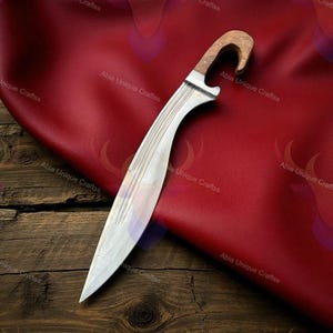 Handmade Falcata Knife: D2 Steel Blade, Rosewood Handle, Display Collectible