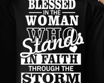 Gezegend is de vrouw SVG PNG, christelijk geloof digitaal ontwerp, sublimatiebestand bijbelvers, inspirerend citaat van Jezus voor shirts en geschenken