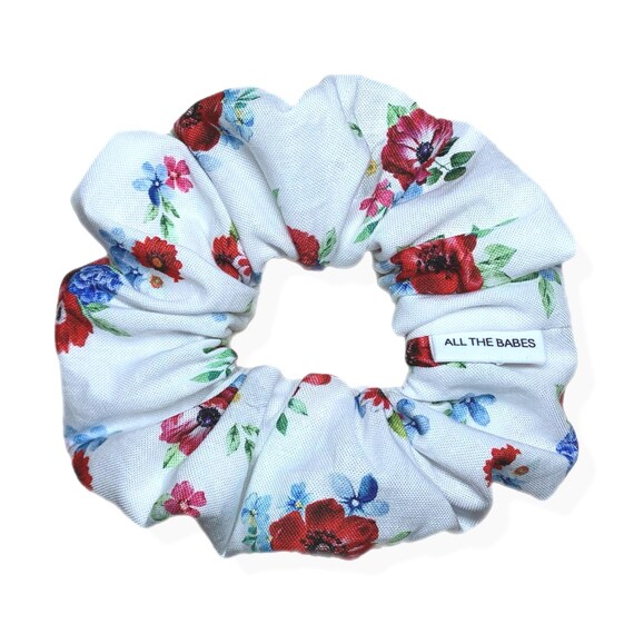 Hair Scrunchies, Made of 100% Cotton. Red and Blue Flowers on a White Background. Patriotic, Summer Theme, super comfortable to wear.