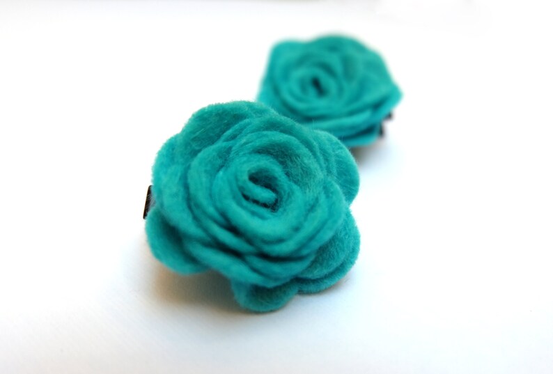 Mini Hair Clip Alligator Clips Felt rose hairclips Flower snapclips Set of 2 Turquoise Felt Rose Hairclips- Floral Clips