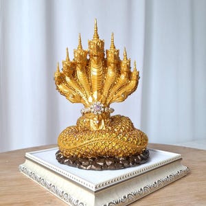 Naga Naka serpent statue. 7 Head Naga handmade sculpture 8 inch.