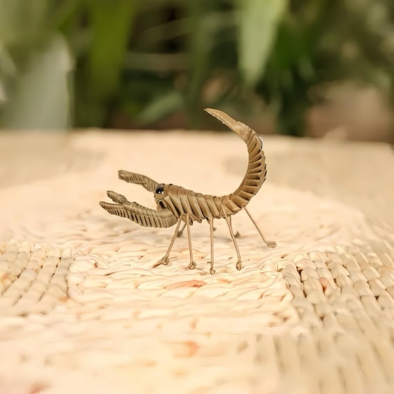 Handmade Straw Woven Scorpion Figurine | Natural Palm Fiber Insect Art | Eco-Friendly Rustic Home Decor Ornament