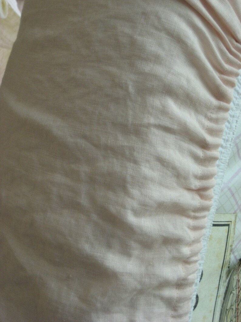 Ruffled Crib Blanket and Washed Linen Crib Sheet
