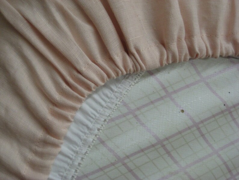 Ruffled Crib Blanket and Washed Linen Crib Sheet