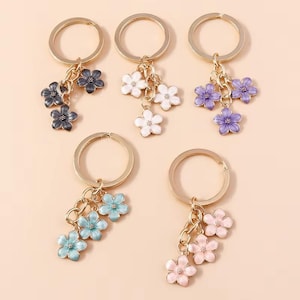 Flower Keychain, Enamel Floral Keyring, Cute Charm Keychain, Gift for Women, Aesthetic Bag Charm, Personalized Keyring, Trendy Gift