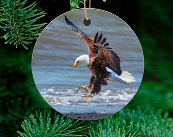 Bald Eagle Ornament, Beautiful Alaska Eagle Ornament,  Alaska ornament for Christmas Tree,  Bald Eagle Art, Alaska Keepsake with Bird