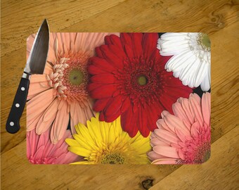 Gift cutting board Wooden kitchen board Board with daisies Cutting board Daisies Family gifts Gift for home Home board Wooden board