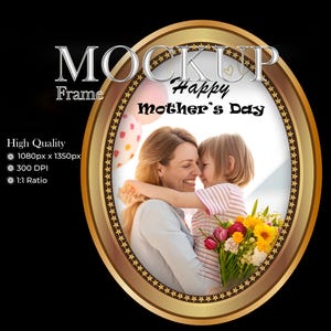 Puede incluir: Un marco ovalado dorado con un borde decorativo y el texto "Happy Mother's Day" en el interior. Una foto de una madre y un niño abrazándose está dentro del marco.