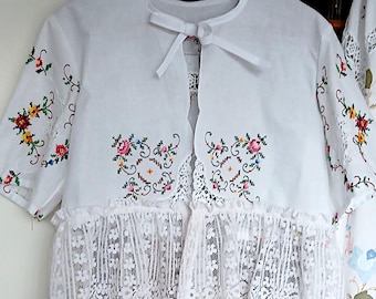 XS-S Embroidered Linen Tablecloth Blouse, Vintage Lace Peplum, Upcycled Slow Fashion