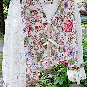 XL-XXL vintage linen top, tablecloth blouse, tie front, recycled fashion, upcycled vintage linen, sustainable clothes, slow fashion, lined