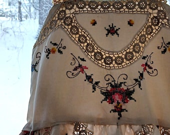 Embroidered vintage linen sundress with pockets size XS
