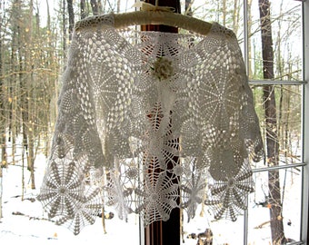 Size medium shabby lace shawl, wedding shawl, crocheted lace shawl, vintage, crochet shawl, capelet, white, boho bridal shawl, festival cape