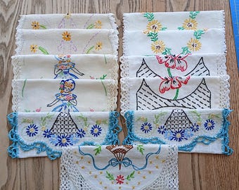 Large vintage embroidered linen pouch for gifts, jewelry, keepsakes, sachets and potpourri
