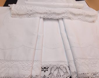 Set di biancheria da letto vintage 194 in cotone bianco, lenzuolo ricamato a mano, 2 federe con bordo in pizzo all'uncinetto, cotone antico da dote, arredamento in stile country francese