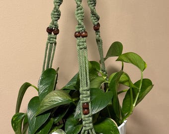 Macetero colgante de macramé: macetero bohemio hecho a mano para plantas de interior