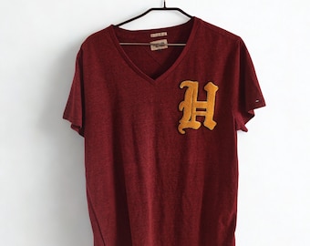 Rare Retro Tommy Hilfiger V-Neck T-Shirt in a Heathered Burgundy Large Yellow H Varsity Patch size XL Blokecore Preppy Collegiate Distressed
