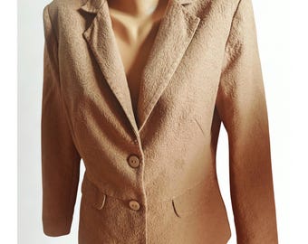 90s Tan Textured Crêpe Tailored Blazer with Button Front and Shoulder Pads